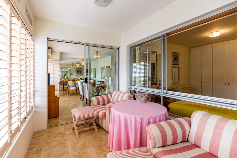 To Let 3 Bedroom Property for Rent in Sea Point Western Cape